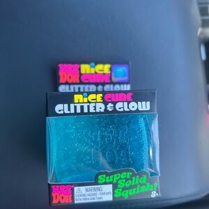 NeeDoh Nice Cube Glitter & Glow Super Solid Squish - Teal Blue